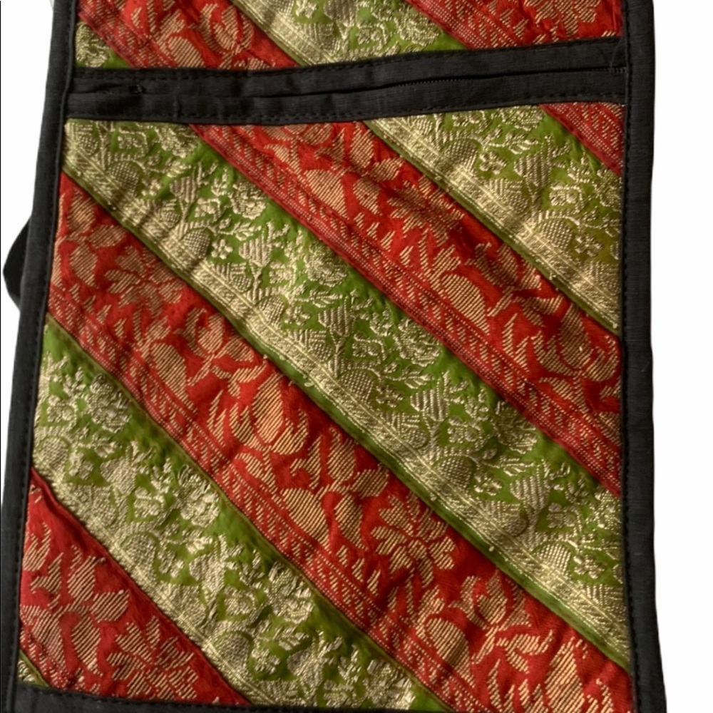 Cross body purse